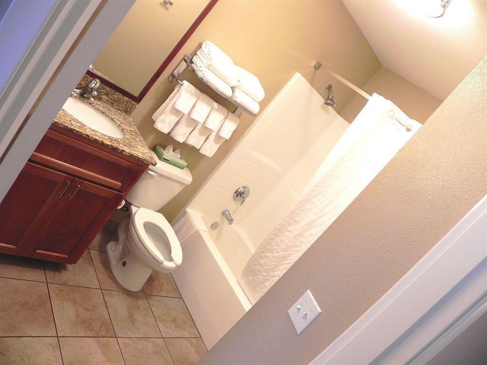 Candlewood By Ihg Hotel