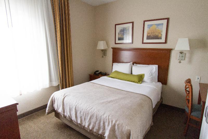 Hotel Candlewood By Ihg 2*